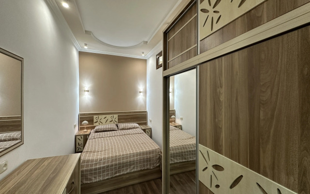 2-K, Ulitsa Amiryana, Am104 Flat