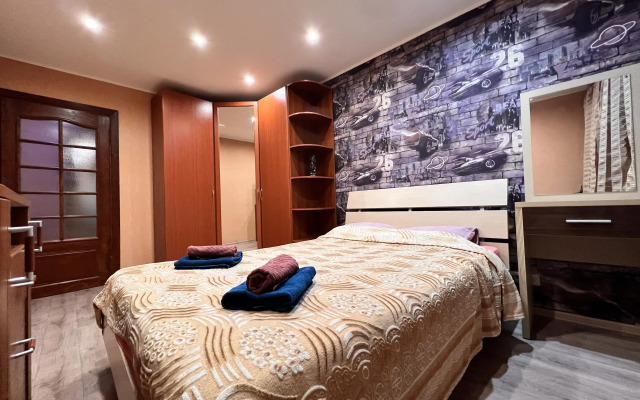 Квартира с Двумя Отдельными Спальнями в Центре