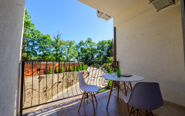 Ammos Na Sanatornoy Apartments