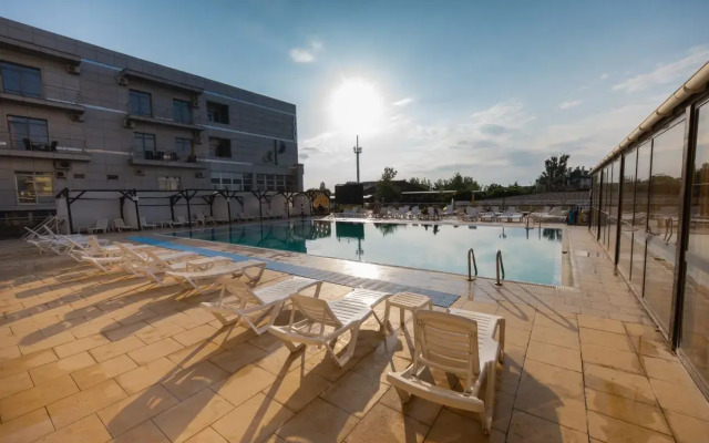 Meridian Plaza 3* Hotel