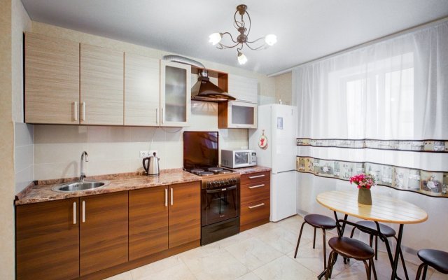 Na Perevertkina 1/4 Apartments