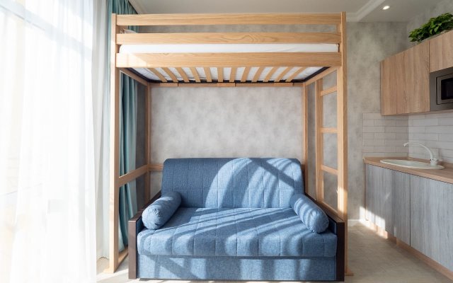 U Morya S Basseinom v ZhK Solnechnyij apt44 Apartments