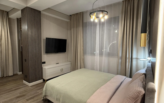 3-Kh Komnatnaya Esto-Sadok Flat