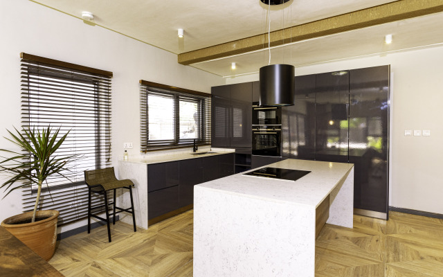 Serenity Residences & Spa, Kokrobite Beach Hotel