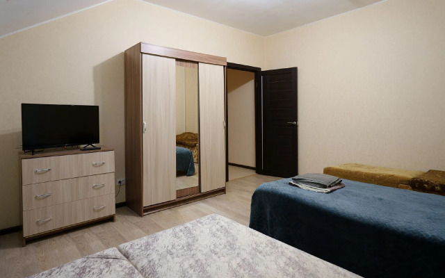 Trekhkomnatnye na Saltykova-Schedrina 3 Apartments