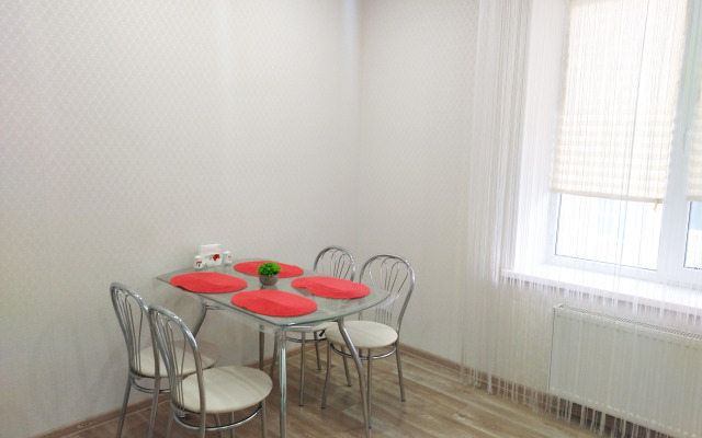 Uyutnaya S Parkovkoy Flat