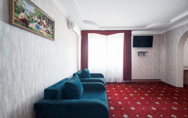 Loza Hotel