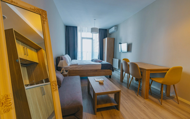 Komunna Luxe Apartment Hotel