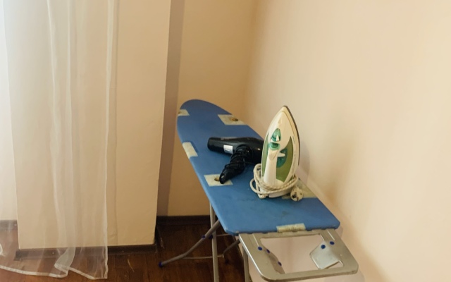 Bolshaya Kvartira Na Oktyabryskoy Apartments