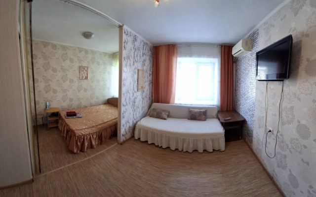 Na Ulitse Karla Marksa 108/1 Flat