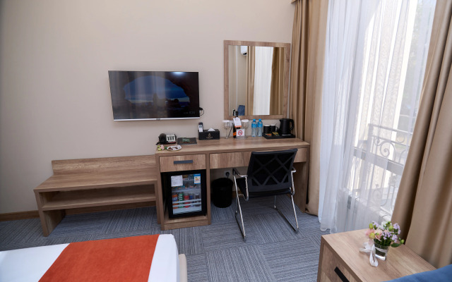 Crown Hotel Bishkek Hotel