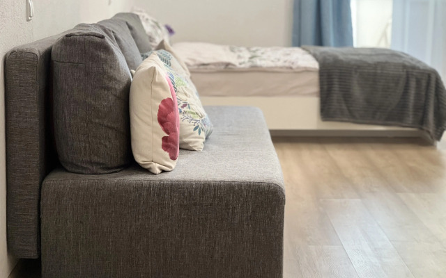 Квартира с лоджией в современном районе с развитой инфраструктурой