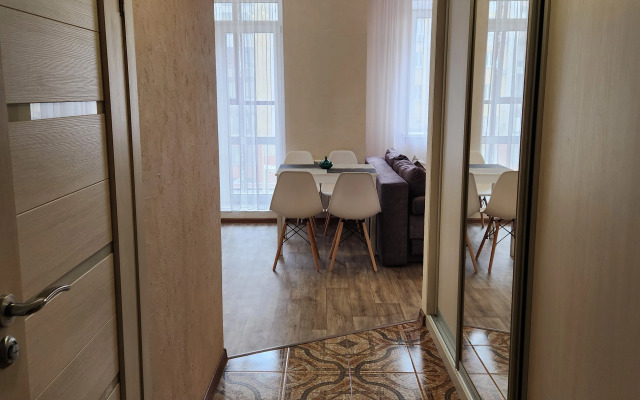 Kvartira V Parkovoy Zone Na Beregu Irtysha Apartments