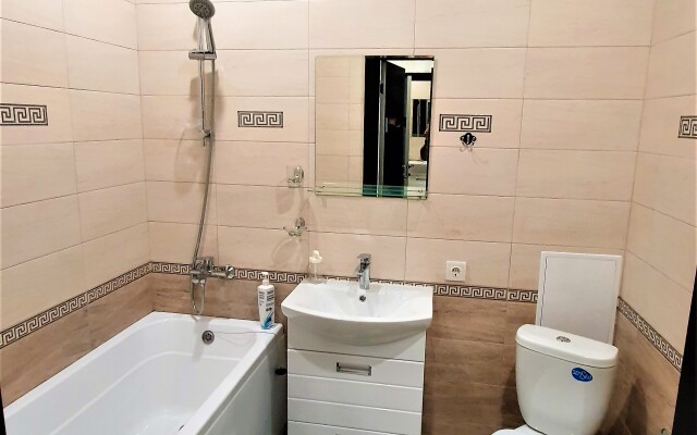 Yevro 2-Komn Vidovaya Serebryany Bereg Krasny Put 103 Apartments