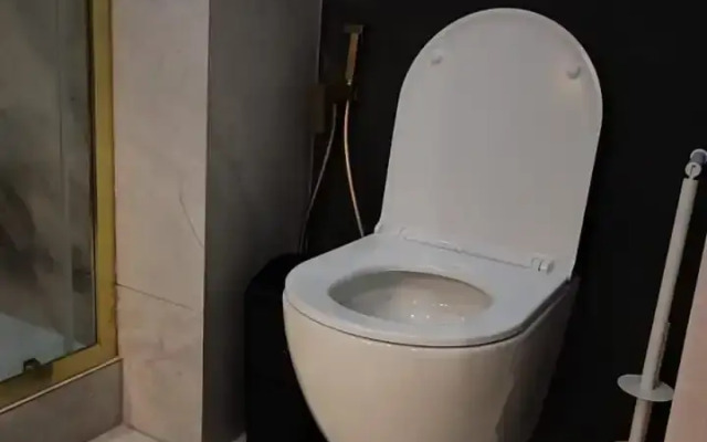 Premium Flat