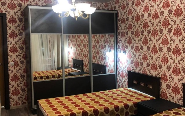 3 Komnatnaya Kvartira Dlya Bolshoy Kompanii Flat