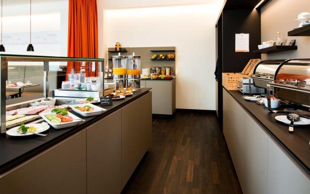 sevenDays Hotel BoardingHouse