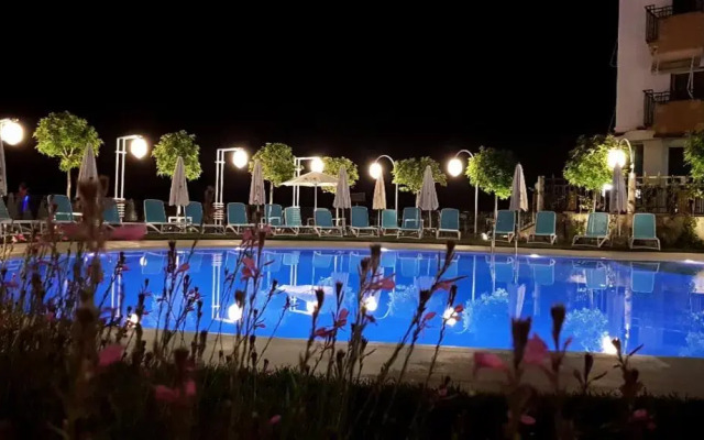 Отель Bel Conti