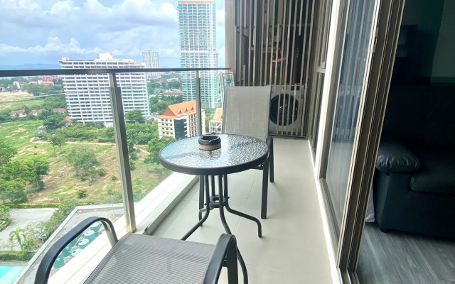 Baan Plai Haad Wongamat Apartments