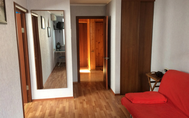 Ryadom S Morem Flat