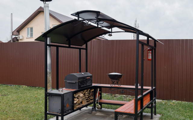 Частный дом просторный рядом с городом