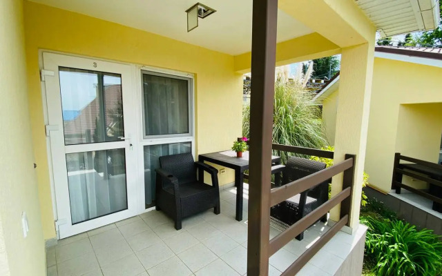 Gostevye Domiki Art Bereg Guest house