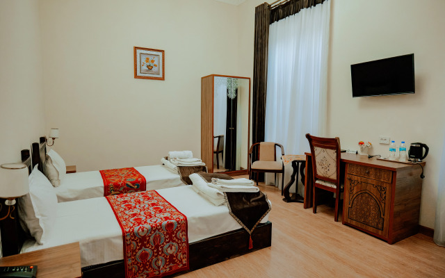 Imperial Palace Hotel
