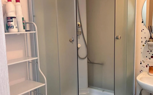 Апартаменты Добрые сутки на Тенистой 6