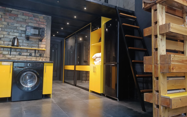 Loft Studiya V Tsarskom Garazhe Flat