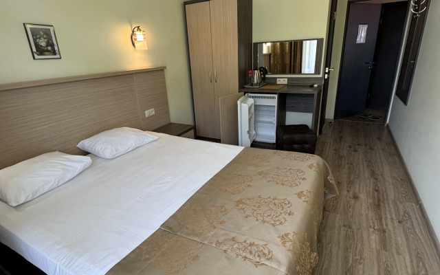 5 Guest House
