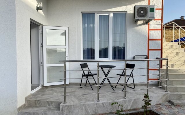 Ostrovok Guest House
