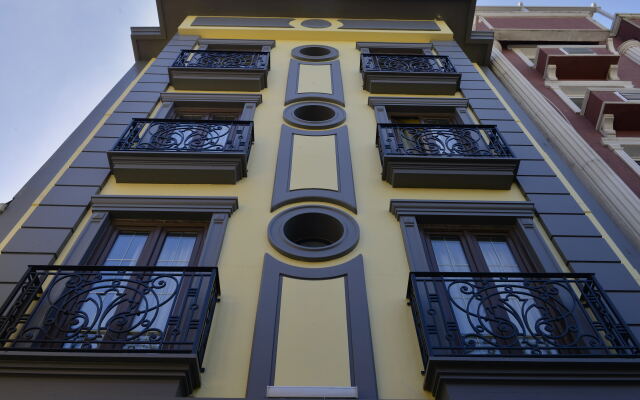 Agora Life Hotel