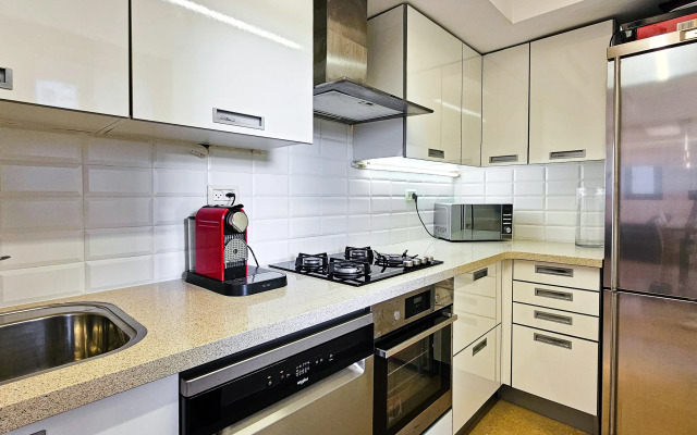Comfort & Balcony By Feelhome Apartments