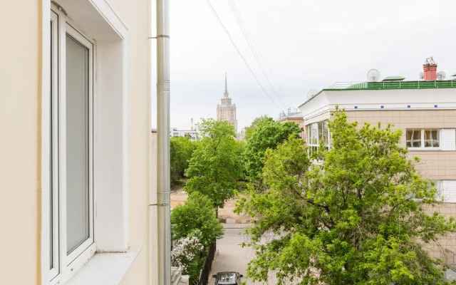 Na Zamoryonova Apartments