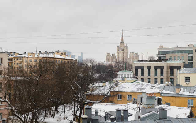 Gm U Patriarshikh Prudov Apartments