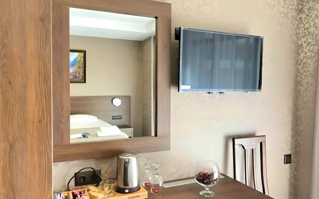 Apartments Holiday And Business