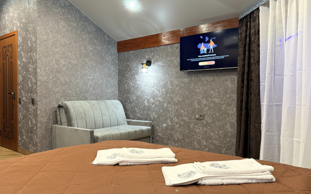 Апартаменты студия 12 Дворик Друзей