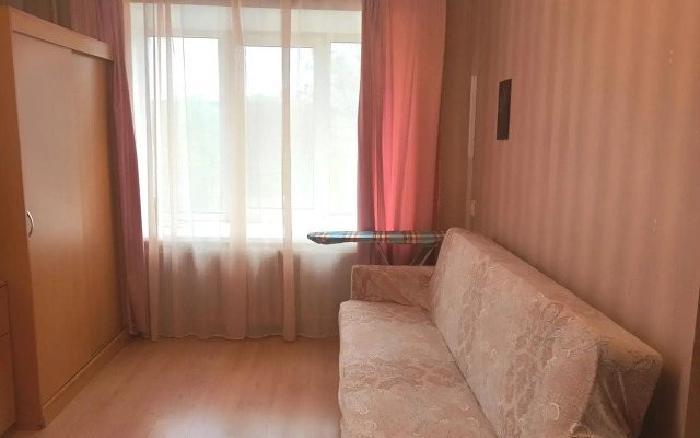 Oktyabryskaya 21A Flat