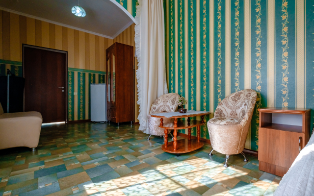 Elladen Guest House