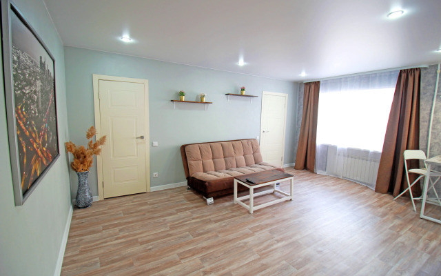 2kh Komnatnye Apartamenty U Zhd Vokzala Flat