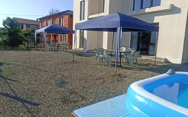 Bambuki Guest House