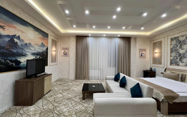 Royal Mansion