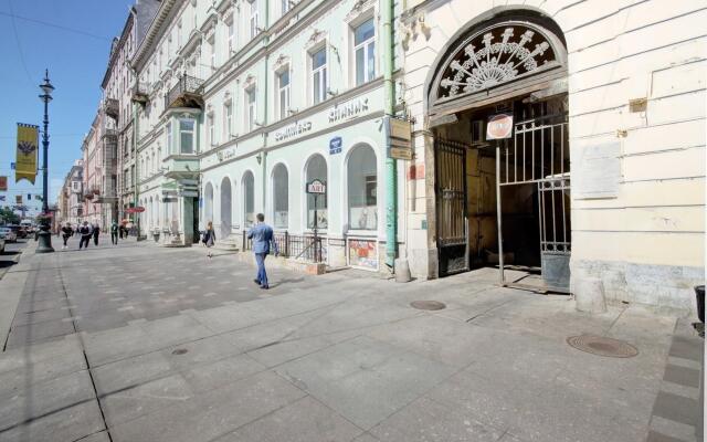 Апартаменты MMyhomeYourhome на Невском 84-86