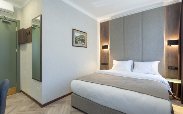 Old Wall Hotel