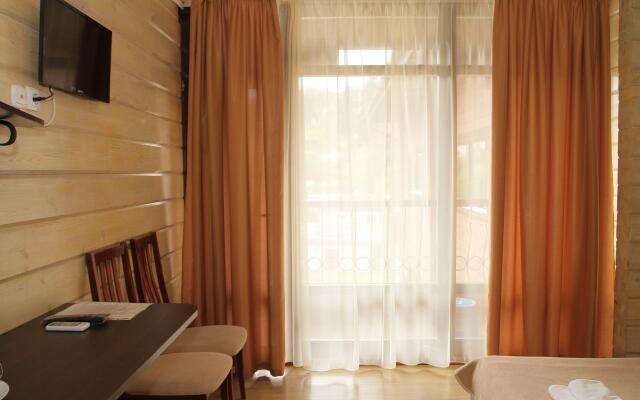Griffon Hotel