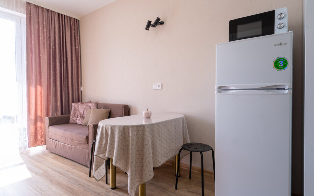 Svetlye Ot LetoApart Apartments