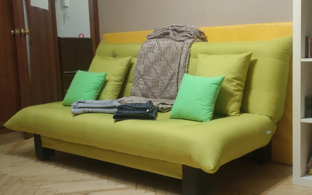 Dvushka S Vidom Na Dvor Flat