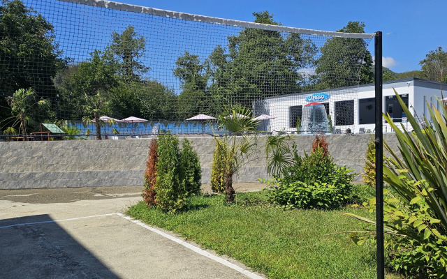Svetlaya Studiya S Kukhney V Apart-Komplekse S Basseynom Apartments