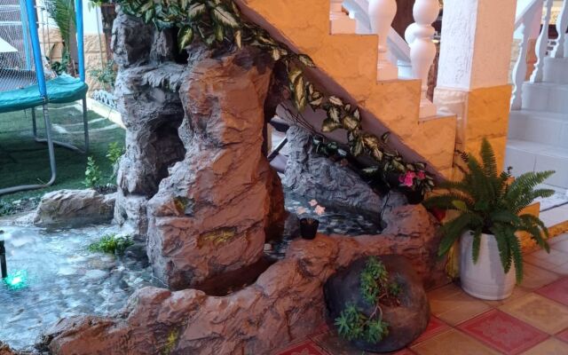 "San-Mariya" Guest House