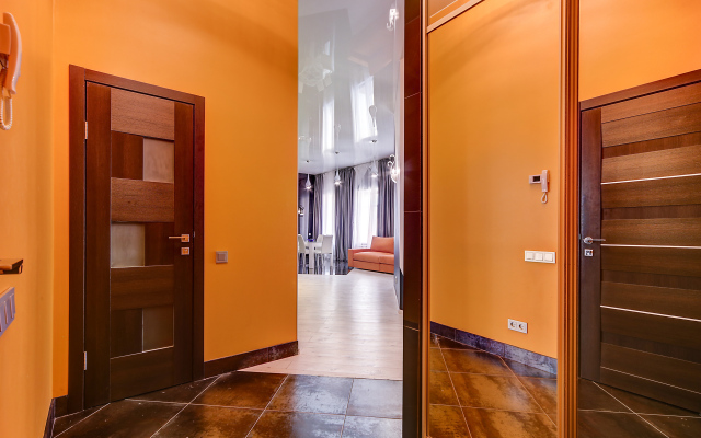 Sutki Peterburg Nevskij 81 apartment